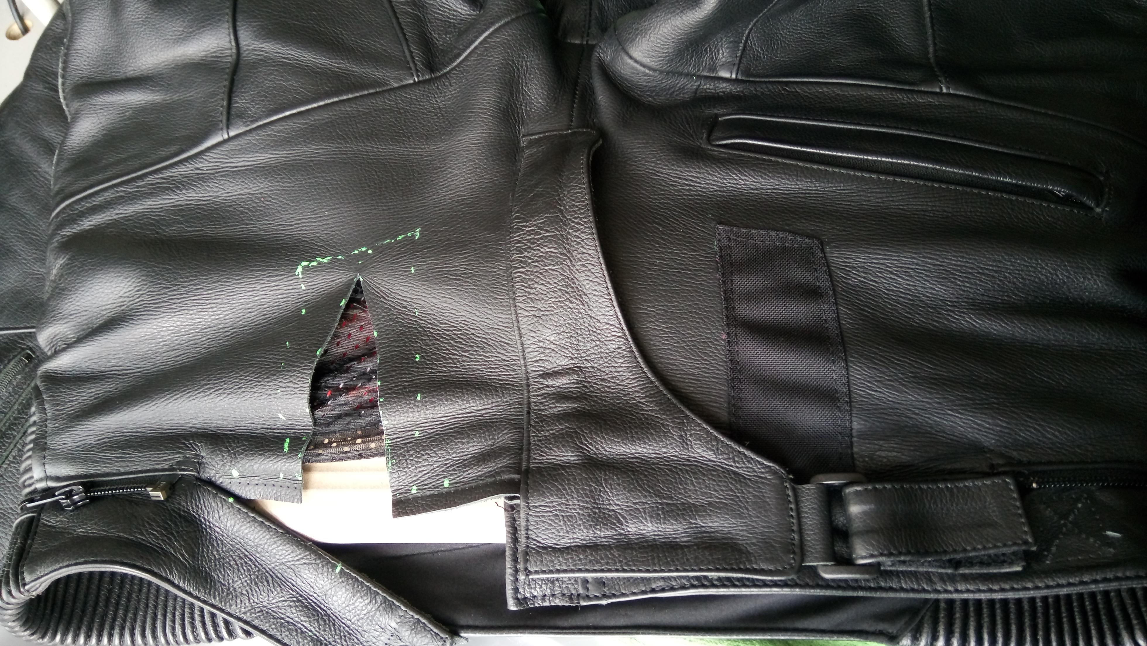 Increase waist in leather trousers